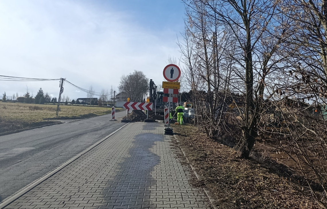Przebudowa drogi w Michałowicach nabiera tempa