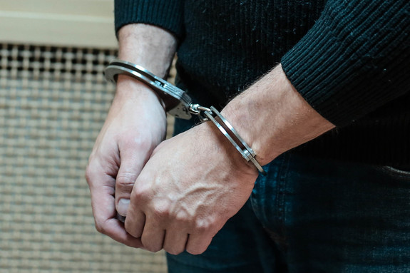 Z nożem na sąsiada!