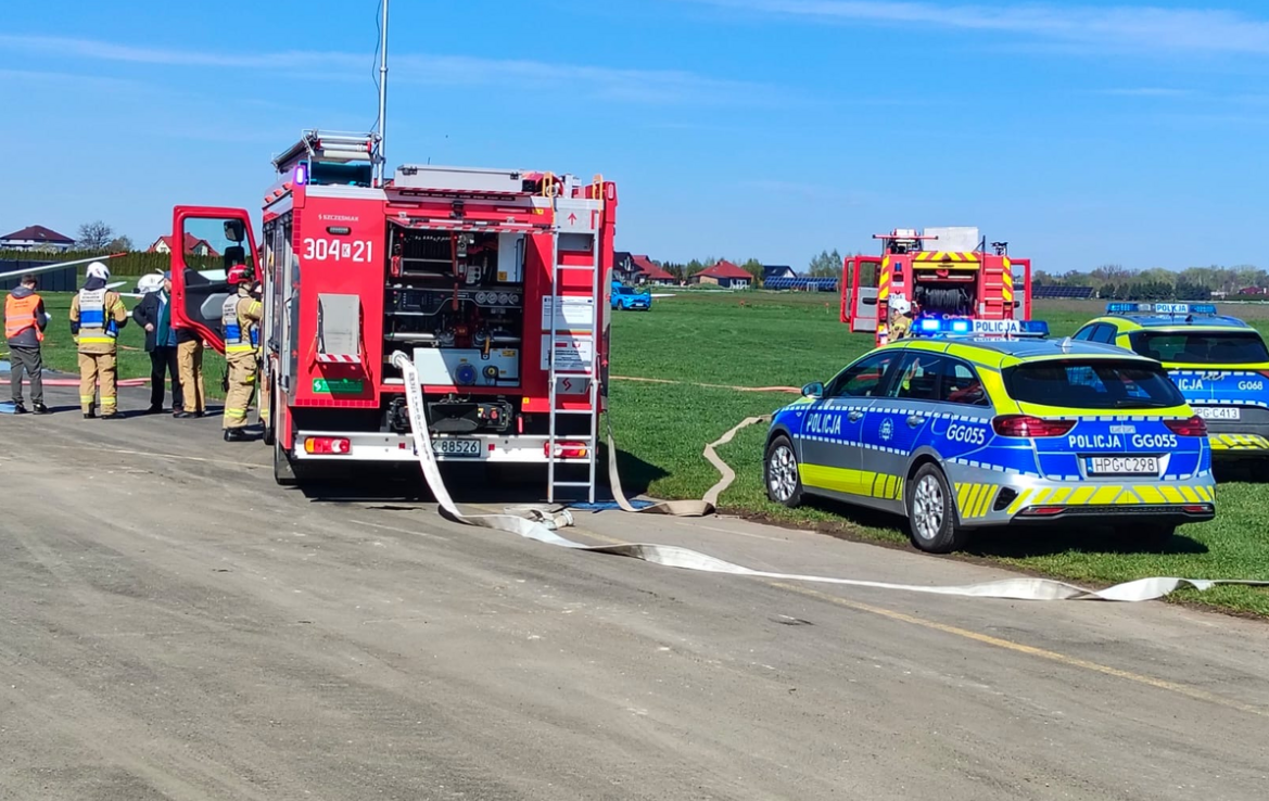 Służby w gotowości. „Pożar” na lotnisku