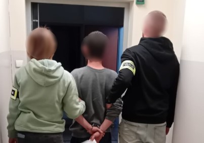 Ponad 800 gramów narkotyków w mieszkaniu. 38-latek trafił do aresztu